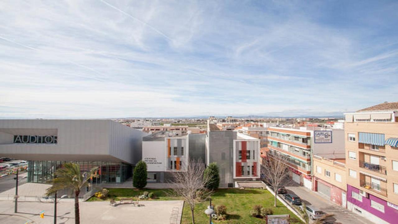 Casa Serra - - Alquila 3 Con Garaje * 帕特纳